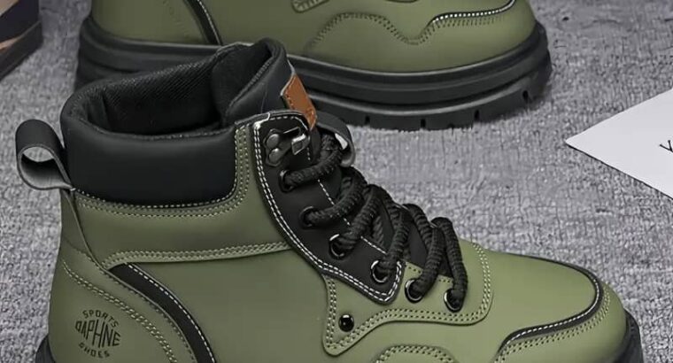 Sports shoes