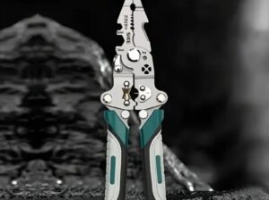Folding pliers